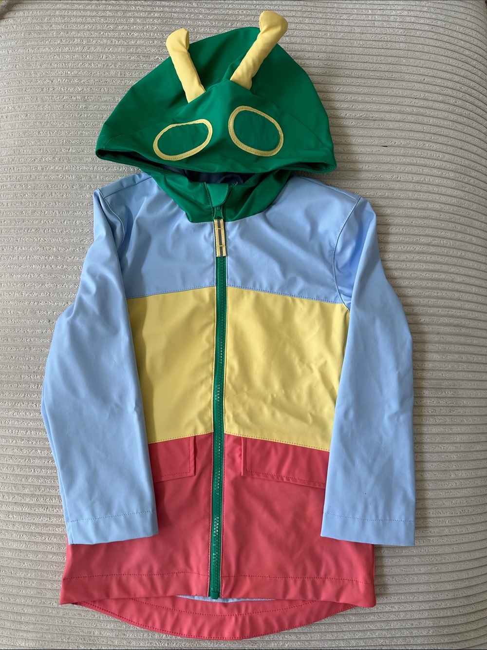 Cat & Jack Kids Caterpillar Hooded Rain Jacket in Size 5T